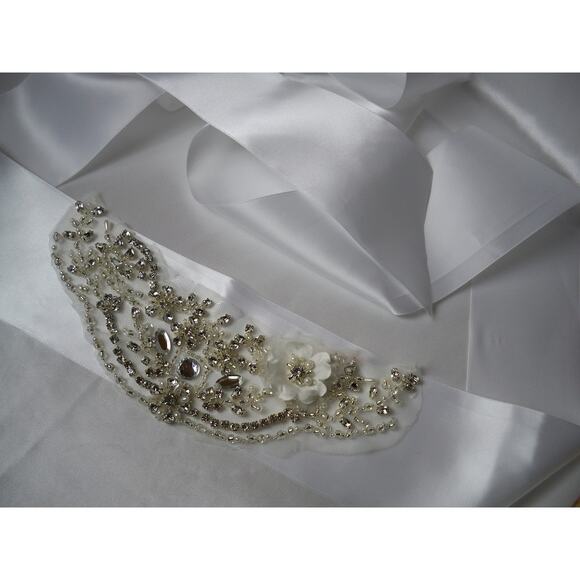 White rhinestone bridal wedding dress belt sash, flower bridal white belt sash - Picture 1 of 6